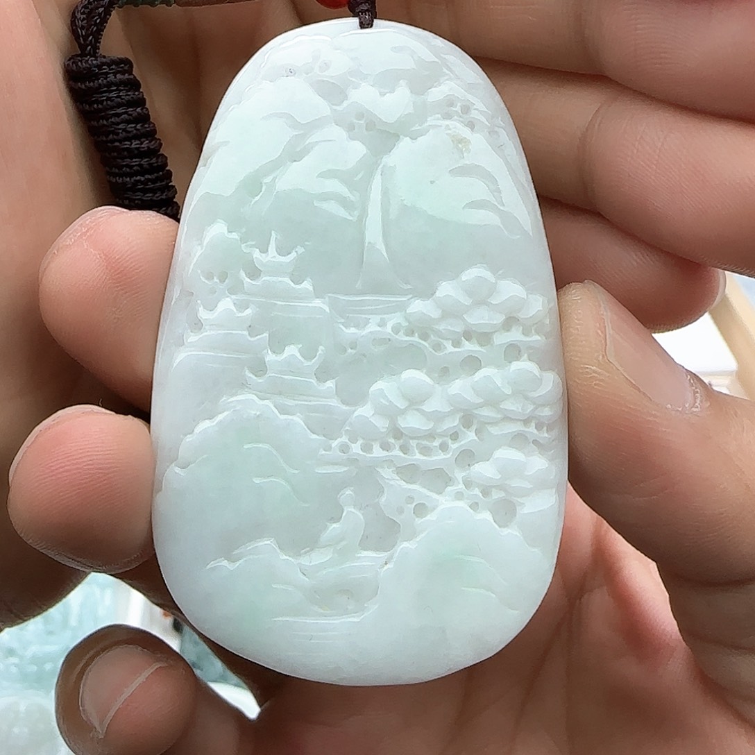 翡翠颈饰未镶嵌翡翠