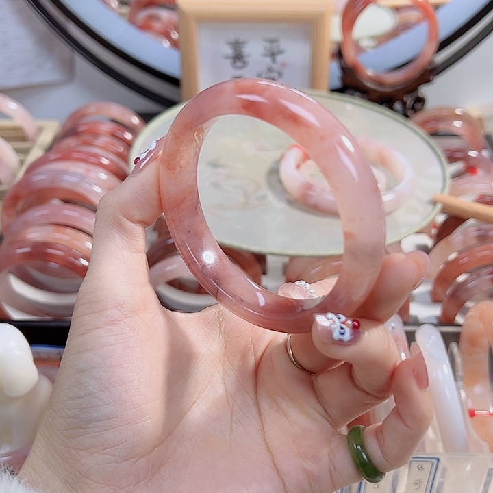 石英质玉手镯未镶嵌安*