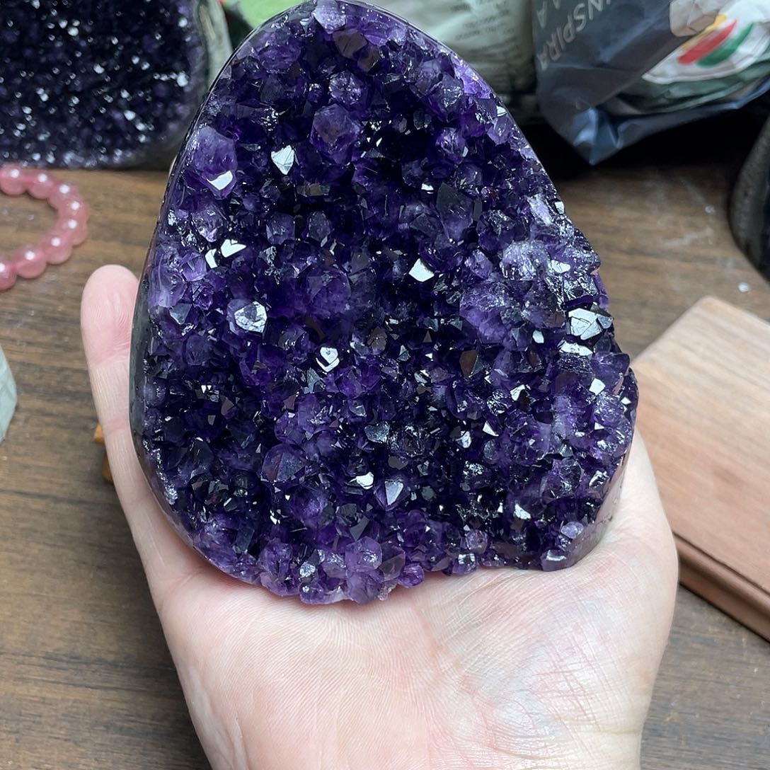 紫晶大型摆件（非配饰）未镶嵌