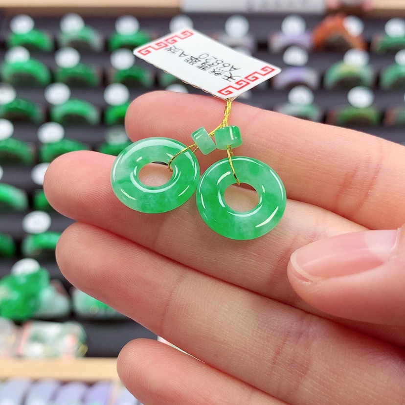 【闪购商品】未镶嵌戒指翡翠甜甜圈一对