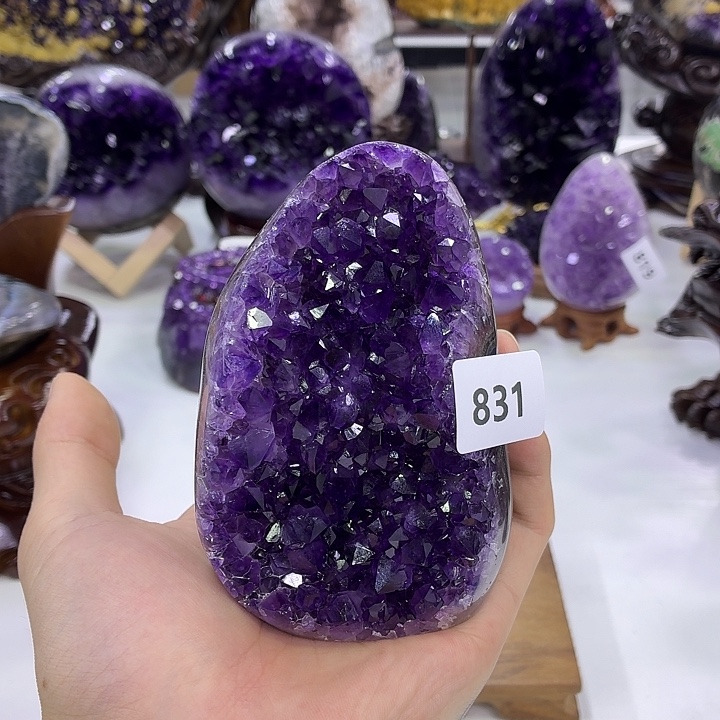 未镶嵌水晶大型摆件（非配饰）