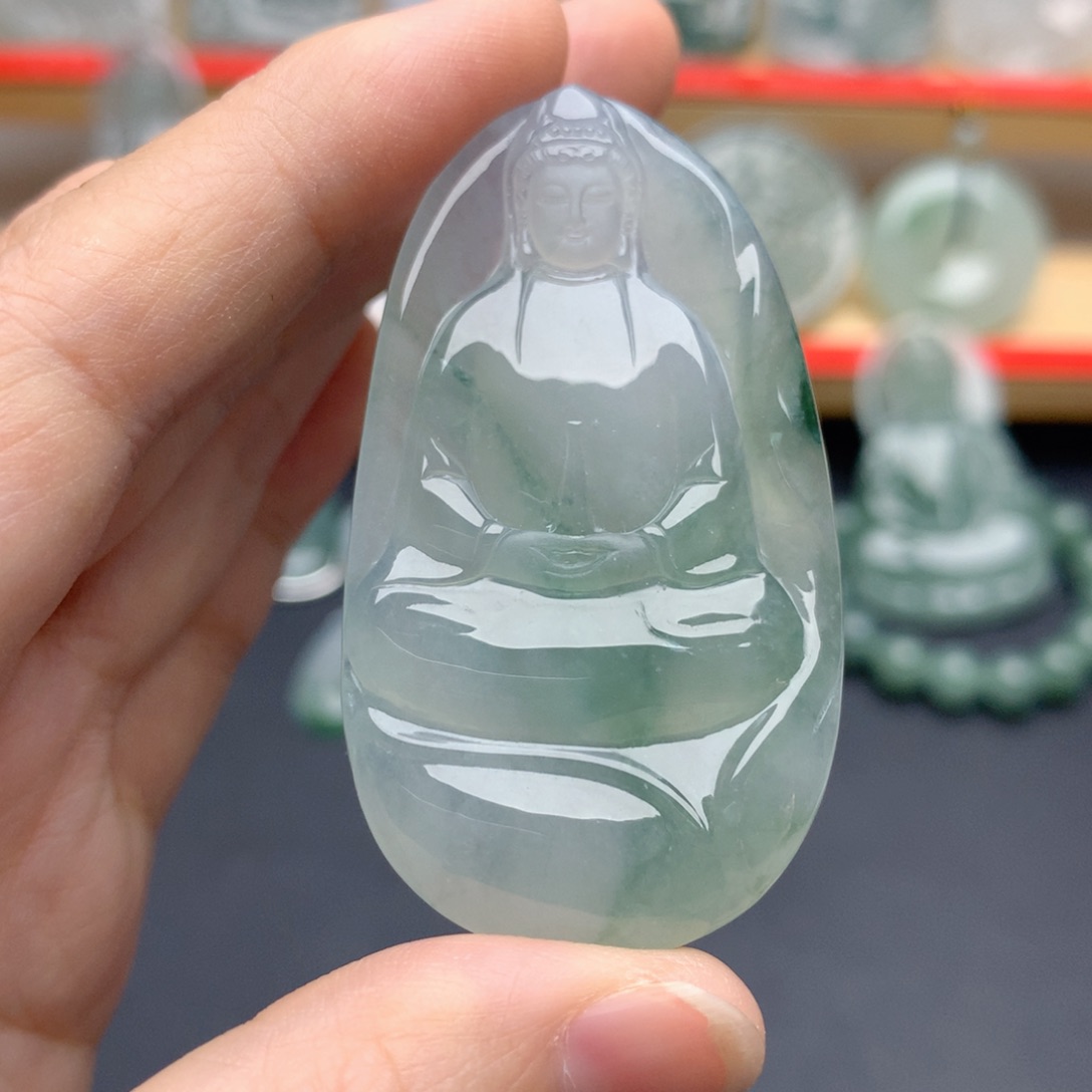 翡翠未镶嵌颈饰素衣