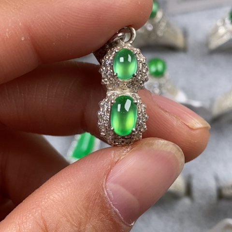 定制翡翠未镶嵌翡翠