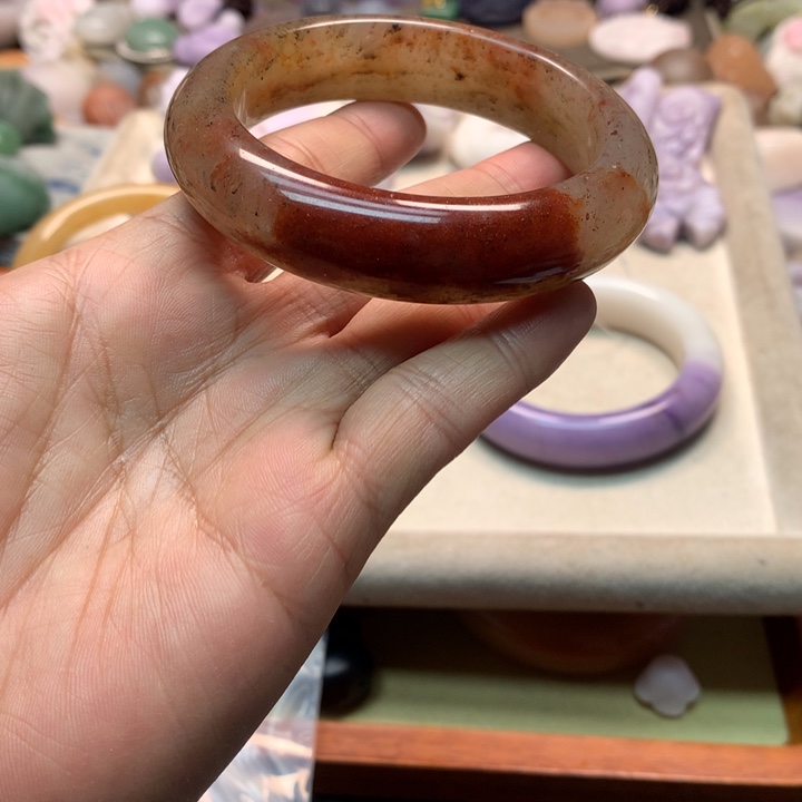 石英岩玉未镶嵌踏雪56.7微微