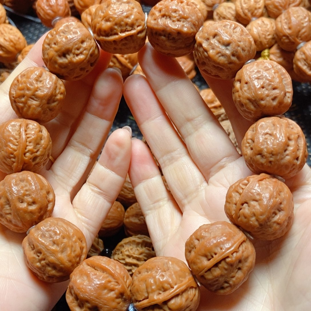 文玩核桃手串肉筋八棱