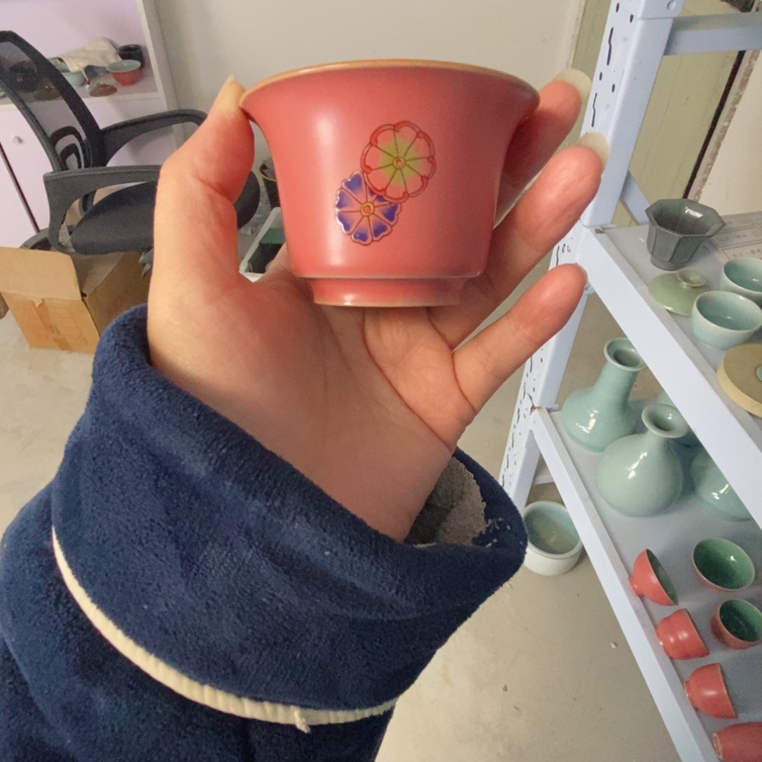 忽***客朱砂胎胭脂红结合粉青釉 马蹄杯 皮球花