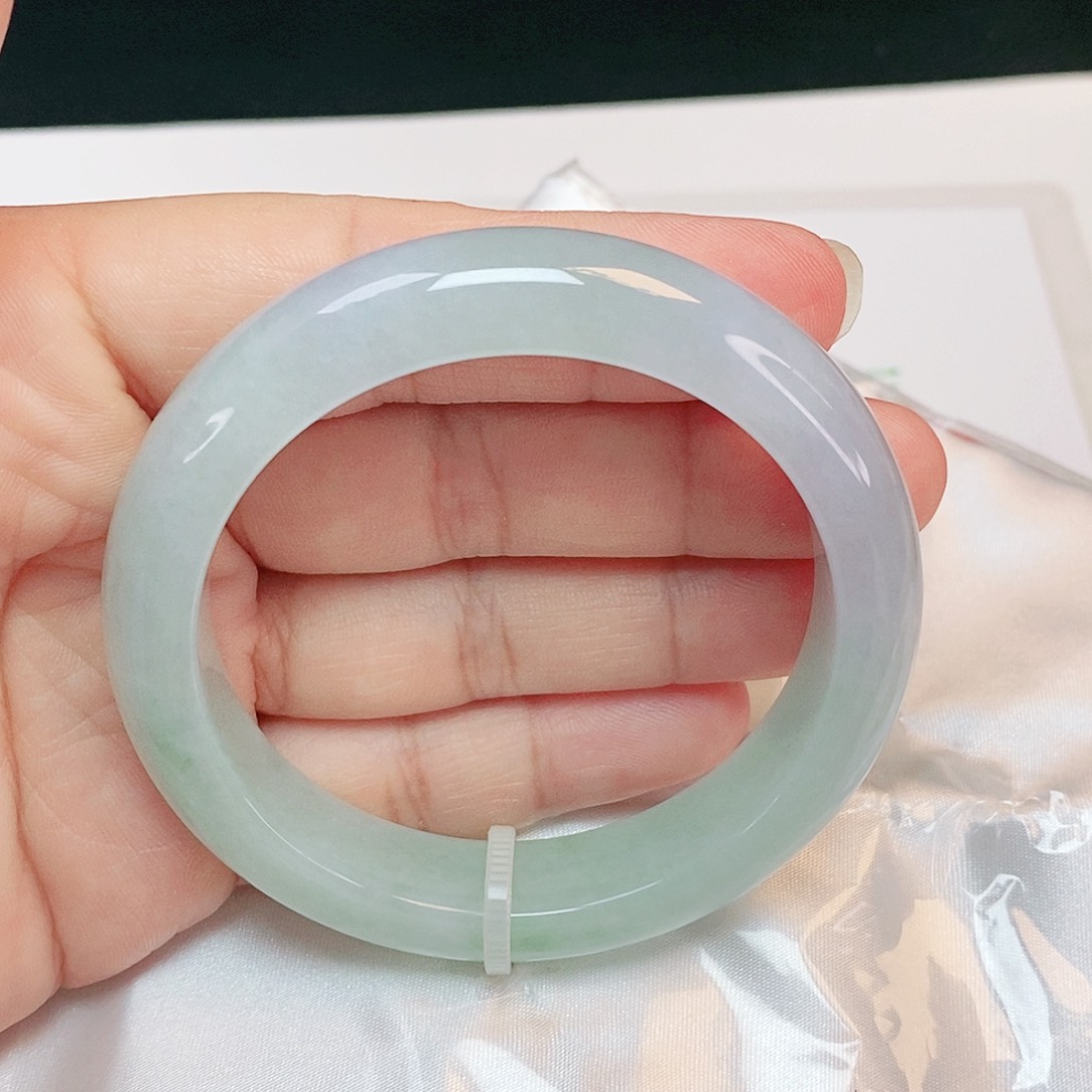 翡翠手镯未镶嵌正圈54.8