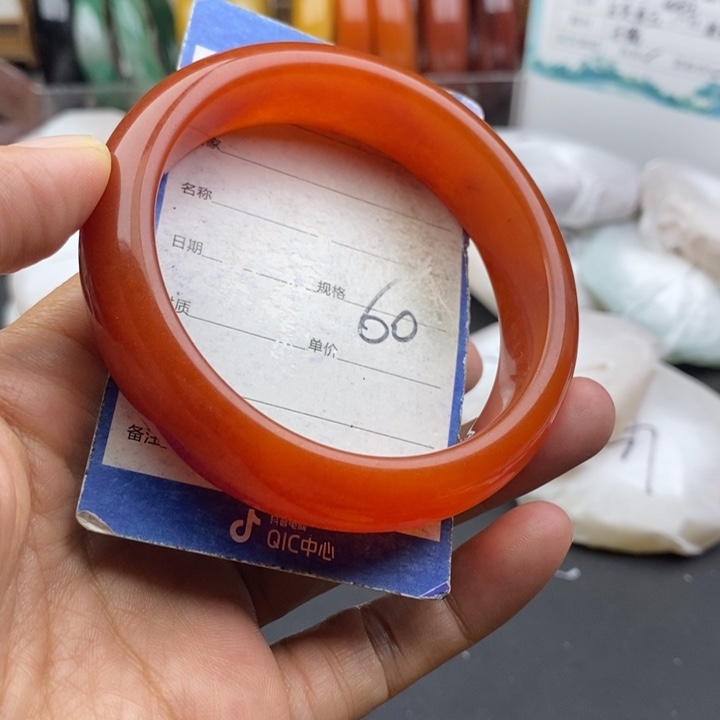 未镶嵌手镯石英质玉