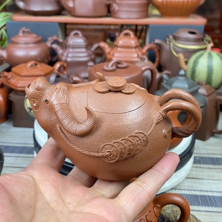 紫砂茶壶牛气冲天200cc原矿宝山红降坡泥