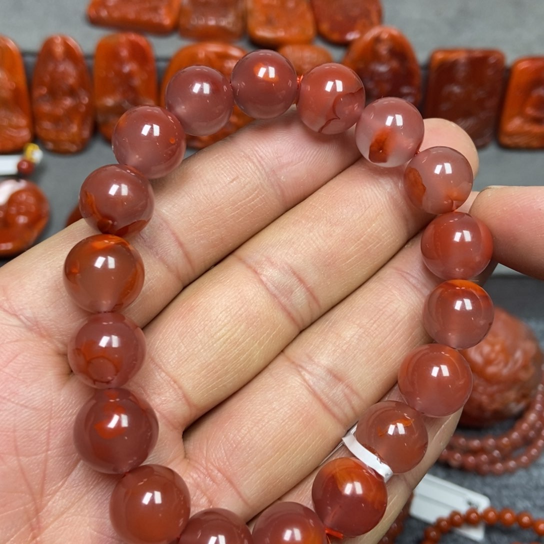 南红玛瑙手串未镶嵌12+m m