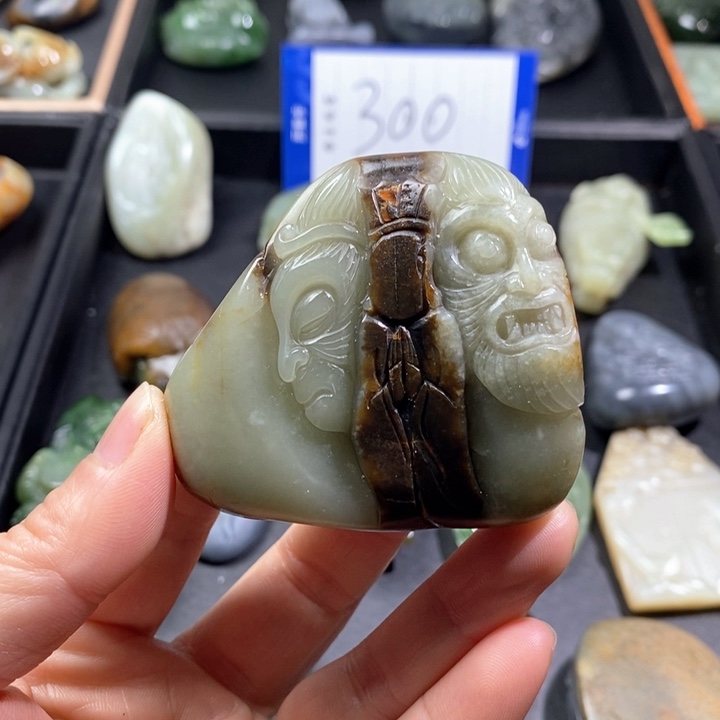 和田玉把件未镶嵌刘*奔