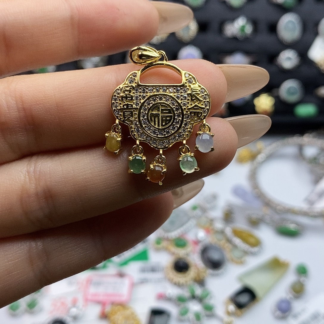 翡翠未镶嵌戒指翡翠