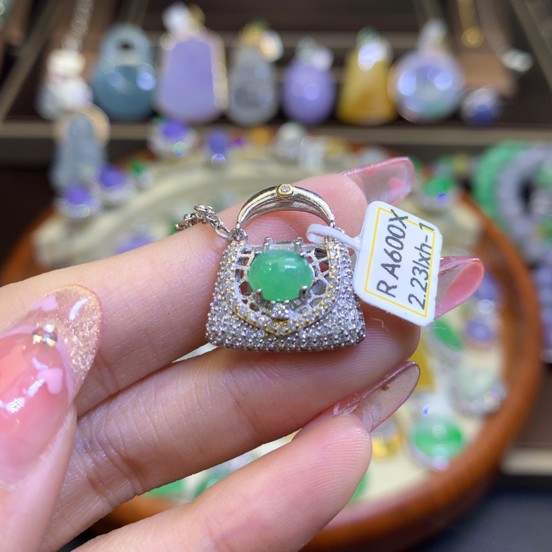 翡翠颈饰银S925镶嵌翡翠