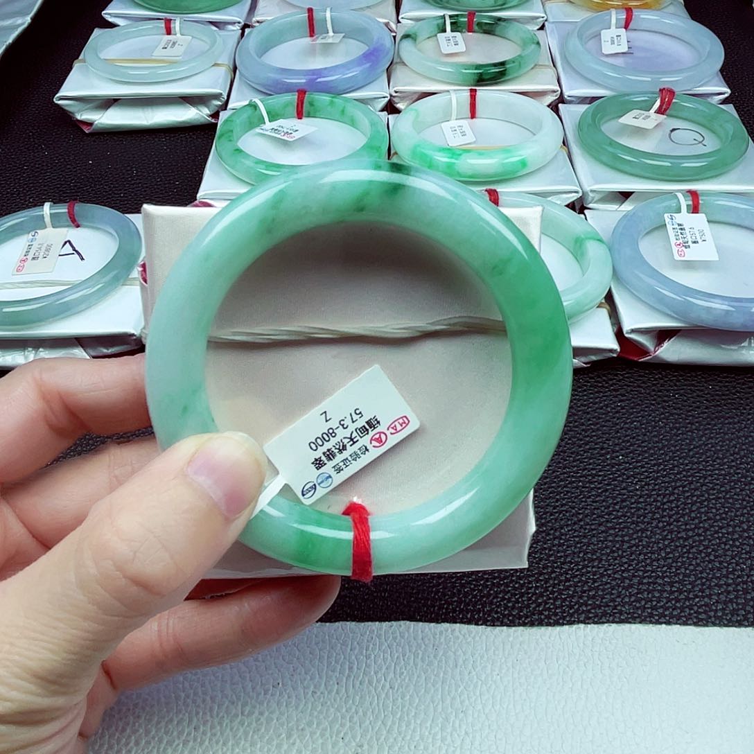 翡翠未镶嵌手镯（圆镯）天然缅甸翡翠手镯