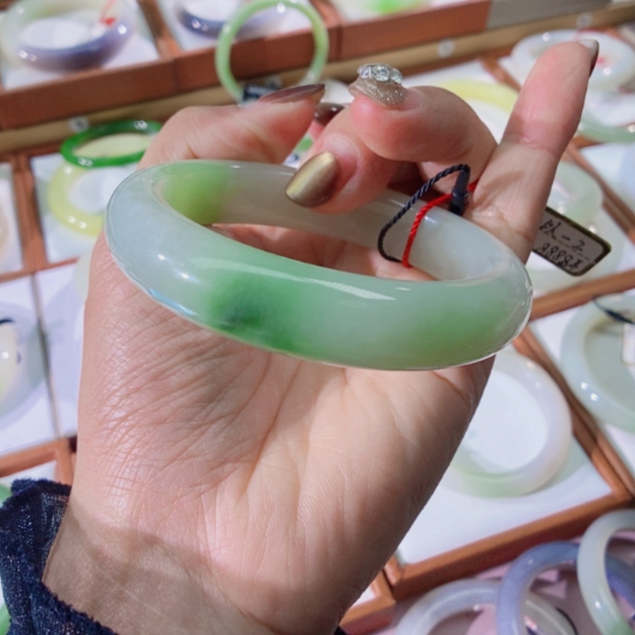 【闪购商品】未镶嵌手镯和田玉（翠青玉）