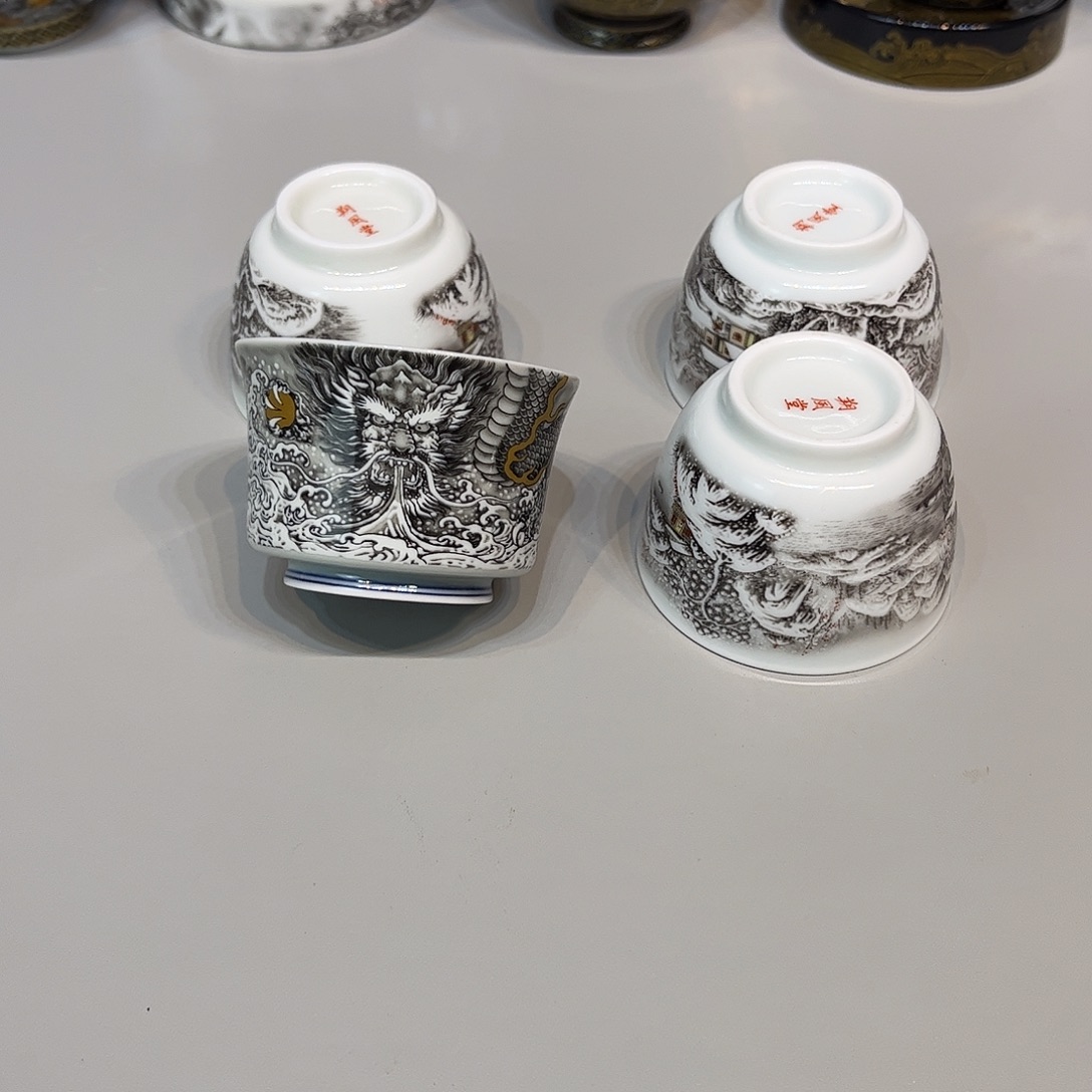 江***城景德镇陶瓷艺术品