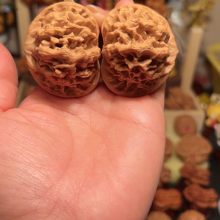 桃核把件大*?精品核桃