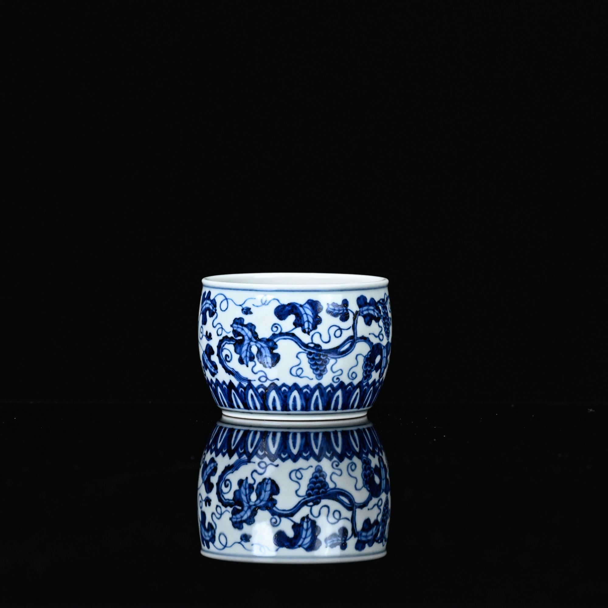 35【MW105】葡萄鼓形杯