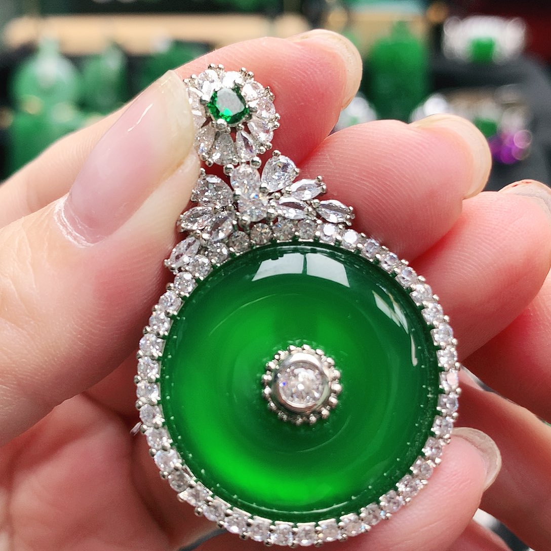 玛瑙/玉髓吊坠未镶嵌