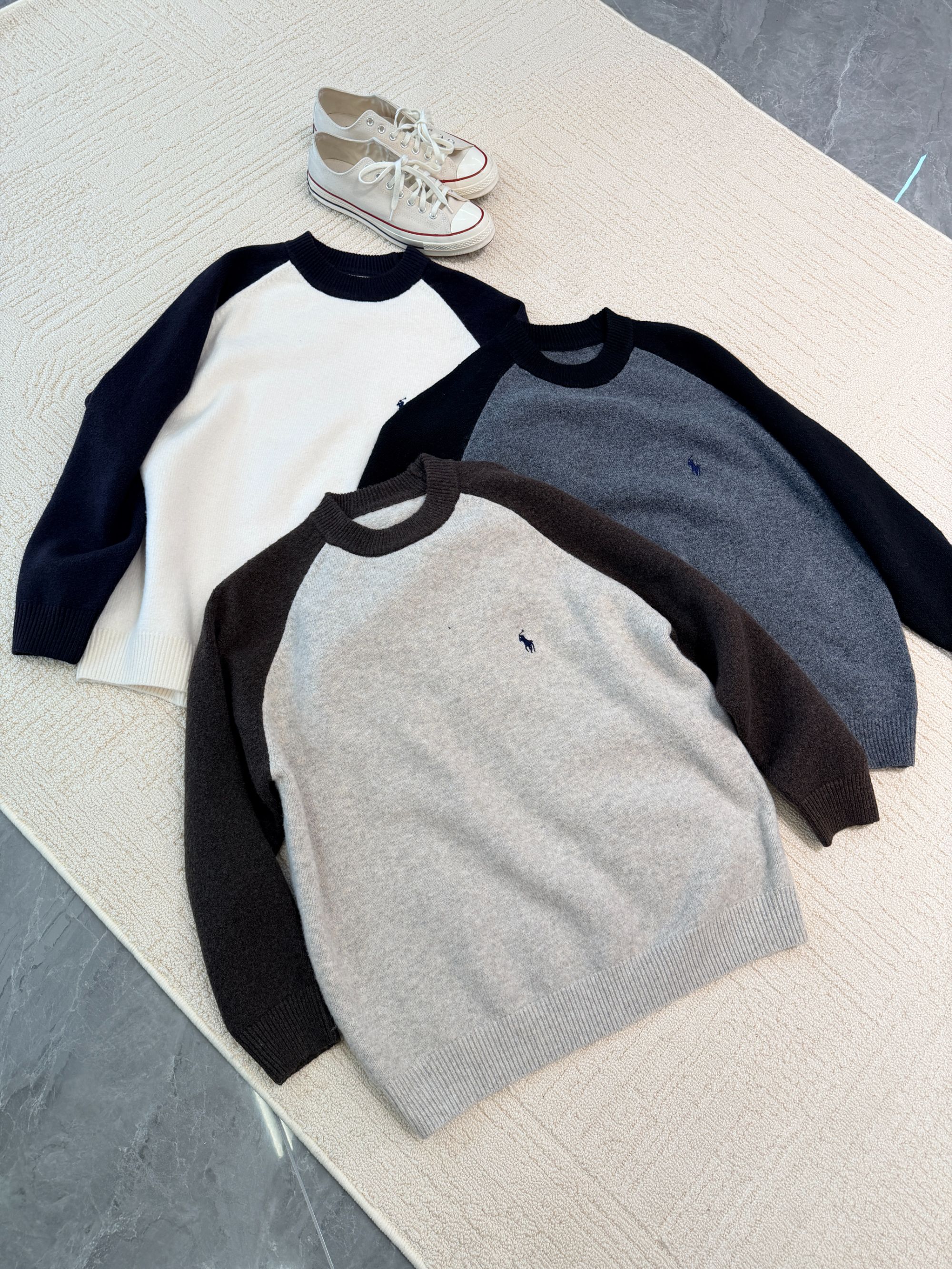 WANZISHUSHU/丸子叔叔撞色战马刺绣针织衫毛衣JFN8195