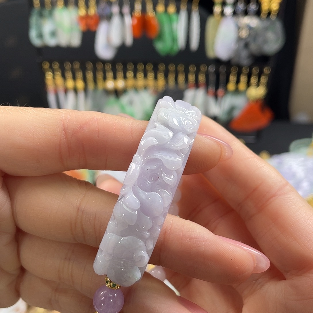 翡翠未镶嵌手链待编织