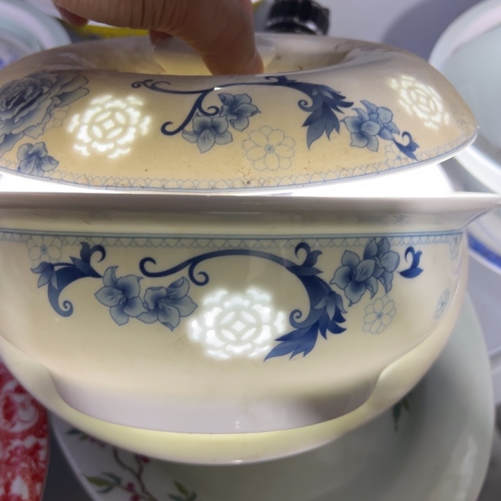 八寸玫瑰情人品锅一个