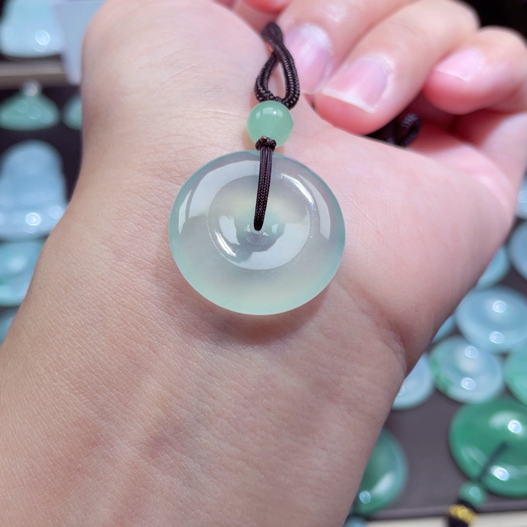 颈饰未镶嵌翡翠扣子