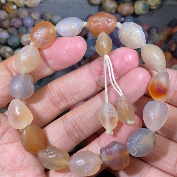 未镶嵌玛瑙/玉髓珠宝奇石