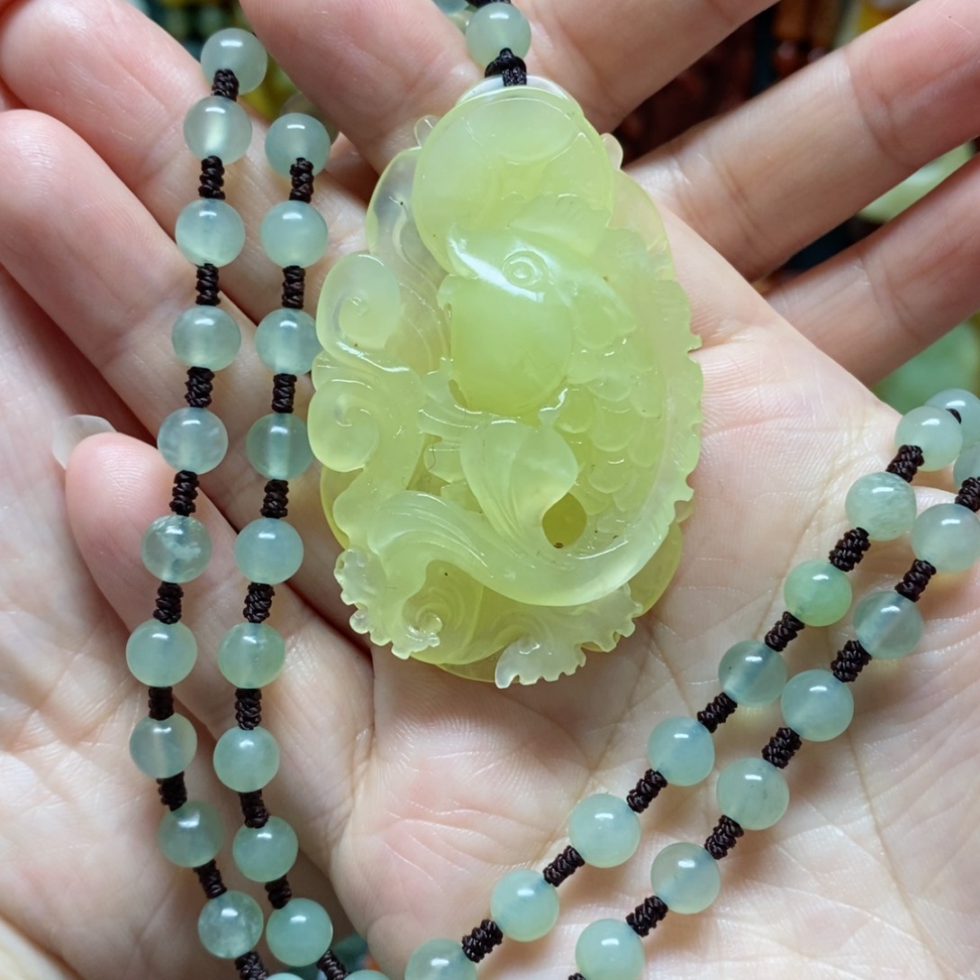 岫玉吊坠(赠链)未镶嵌