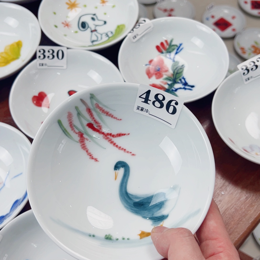 景德镇陶瓷手工手绘制作