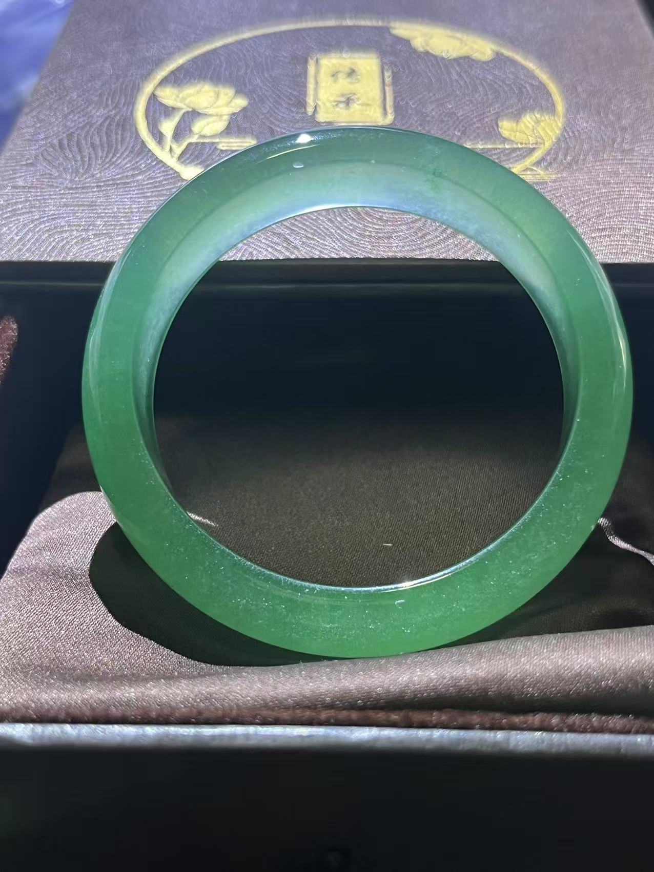    收藏级轻奢时尚气质简约精致手镯FQ6287