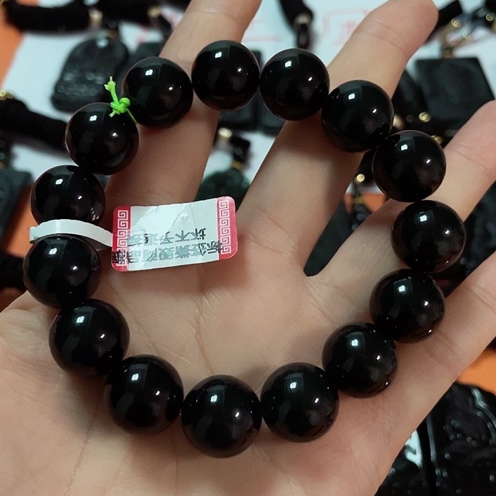 翡翠挂件未镶嵌我****郎