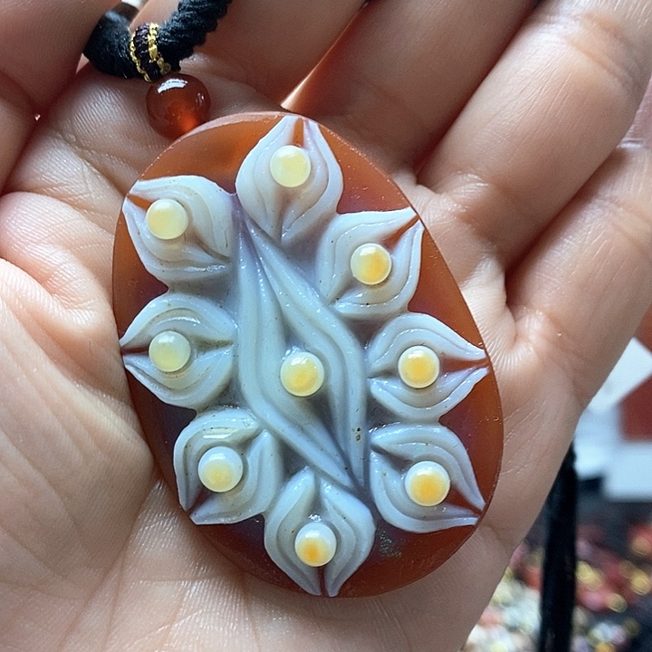 玛瑙/玉髓颈饰合金
