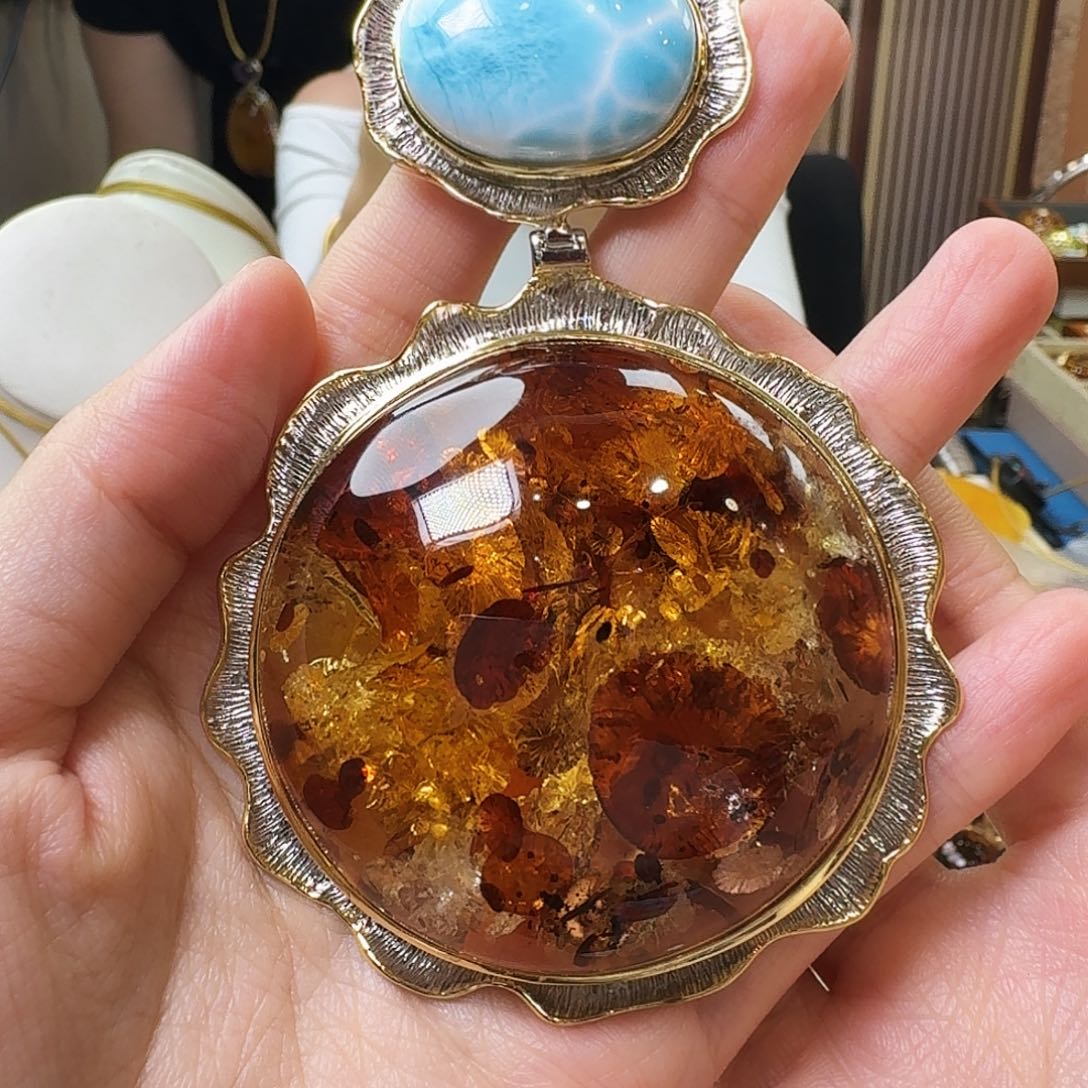 琥珀未镶嵌颈饰吊坠