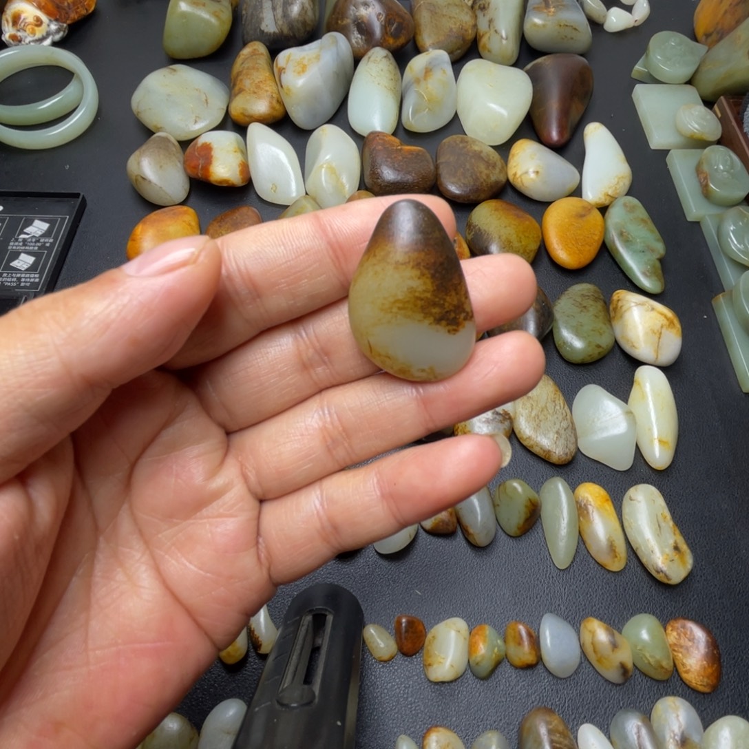 和田玉（子料）未镶嵌挂件