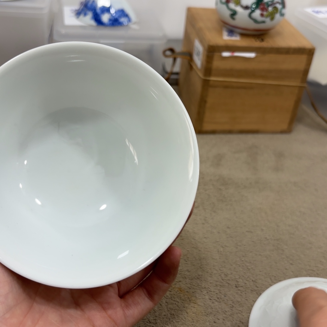 瓷片非常好看漂亮的物品 