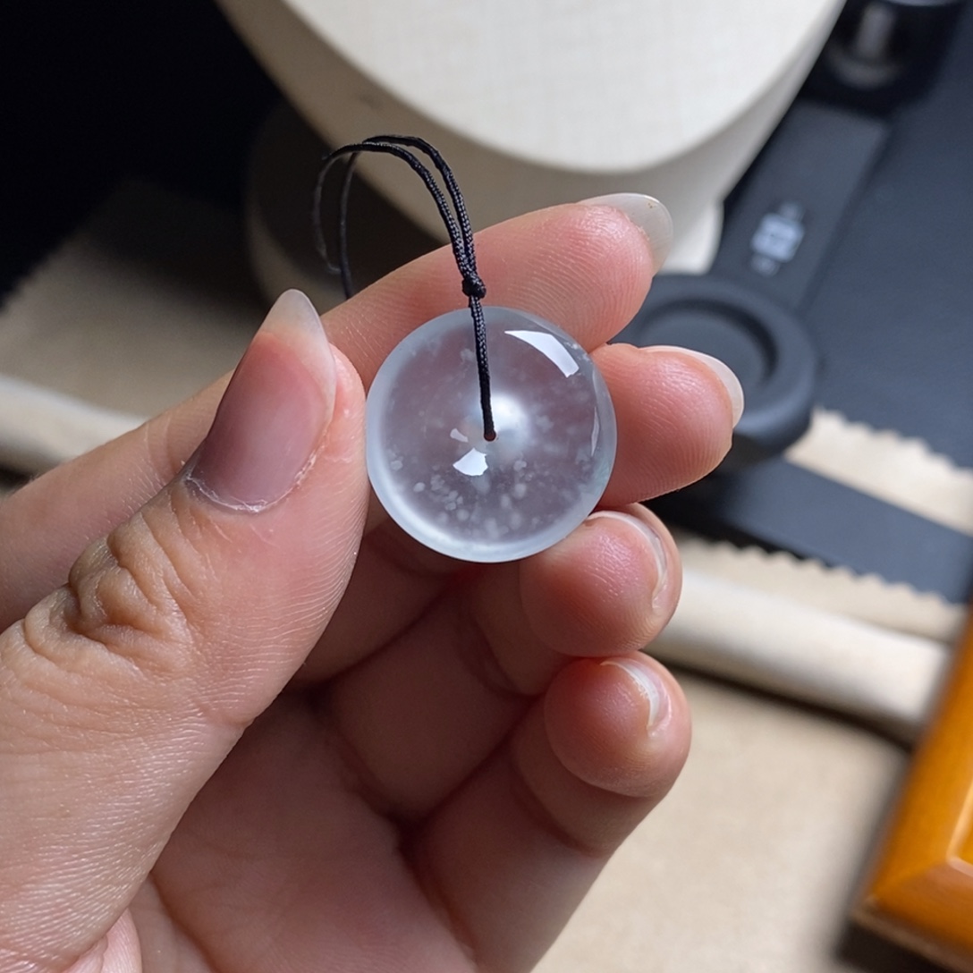 翡翠未镶嵌颈饰高冰玻白底木那雪花棉起钢意境平安扣