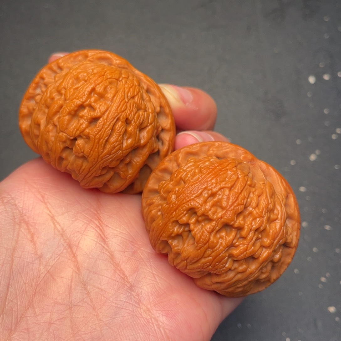 文玩核桃吊坠秦岭野生文玩核桃