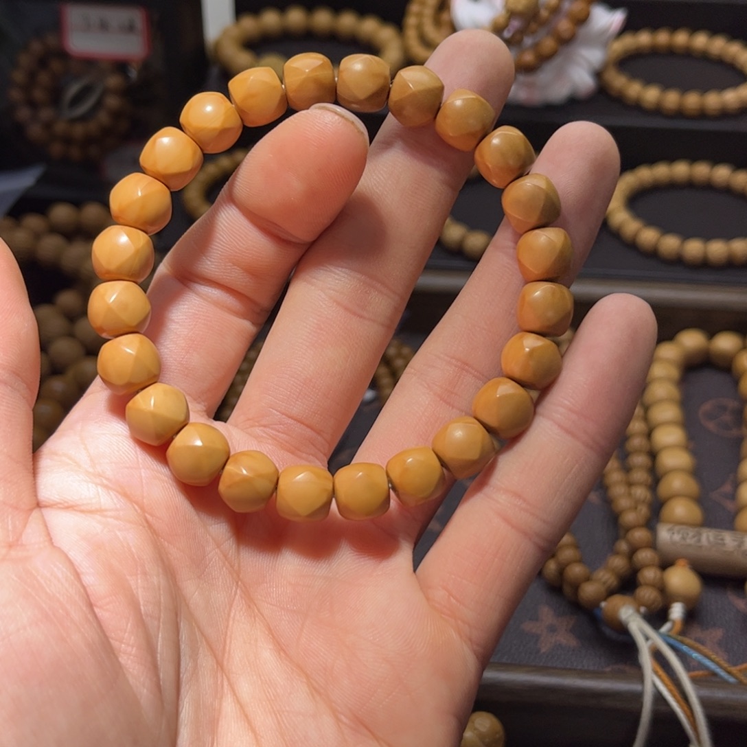 和****吊坠猴头核桃唐八棱全品无瑕无药