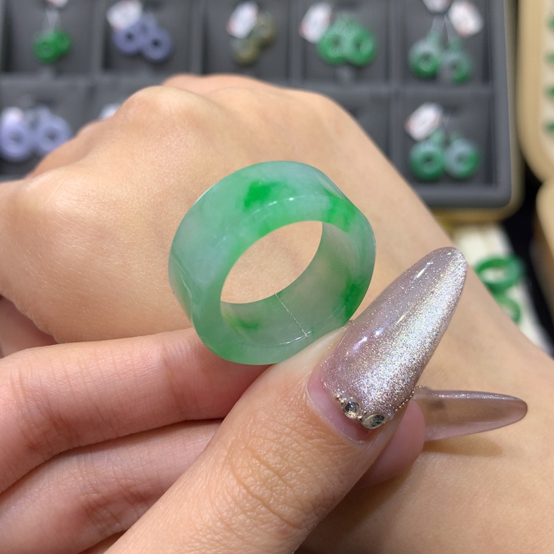 翡翠戒指未镶嵌19-20微瑕