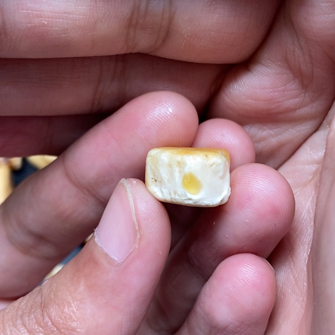 定制琥珀未镶嵌定制