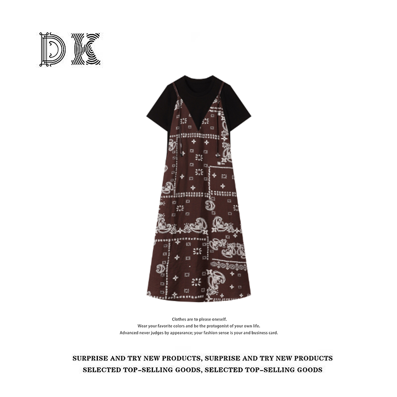 DK 2025夏季女装设计感暮夏几何拼接假两件连衣裙 65184