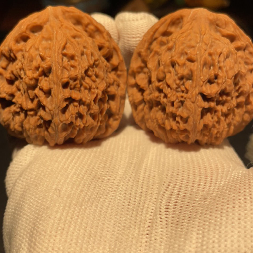 精品南疆石47.分量沉骨质硬