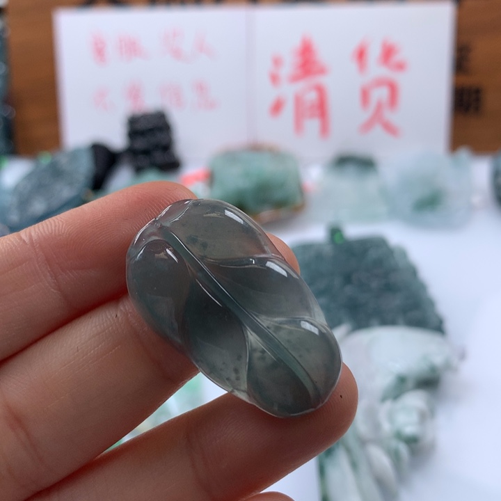 翡翠颈饰未镶嵌保真天然A货翡翠