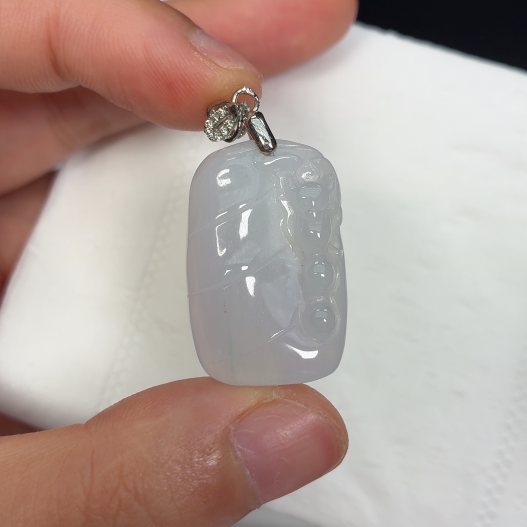 翡翠未镶嵌颈饰竹节