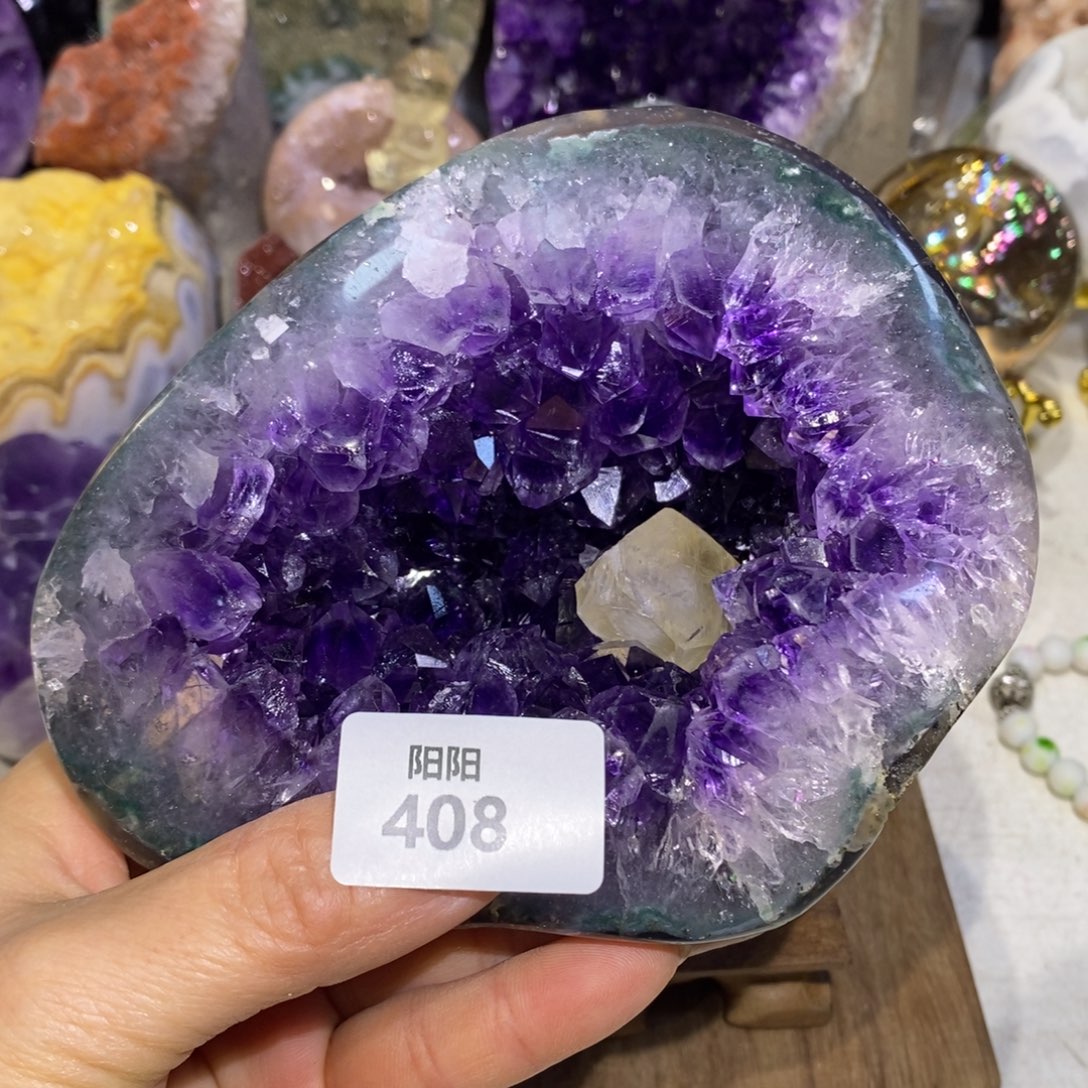 紫晶未镶嵌大型摆件（非配饰）方解石