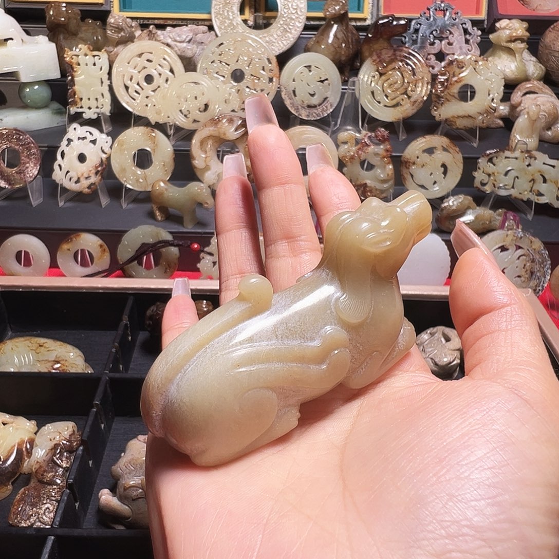 六***爷和田玉未镶嵌车挂