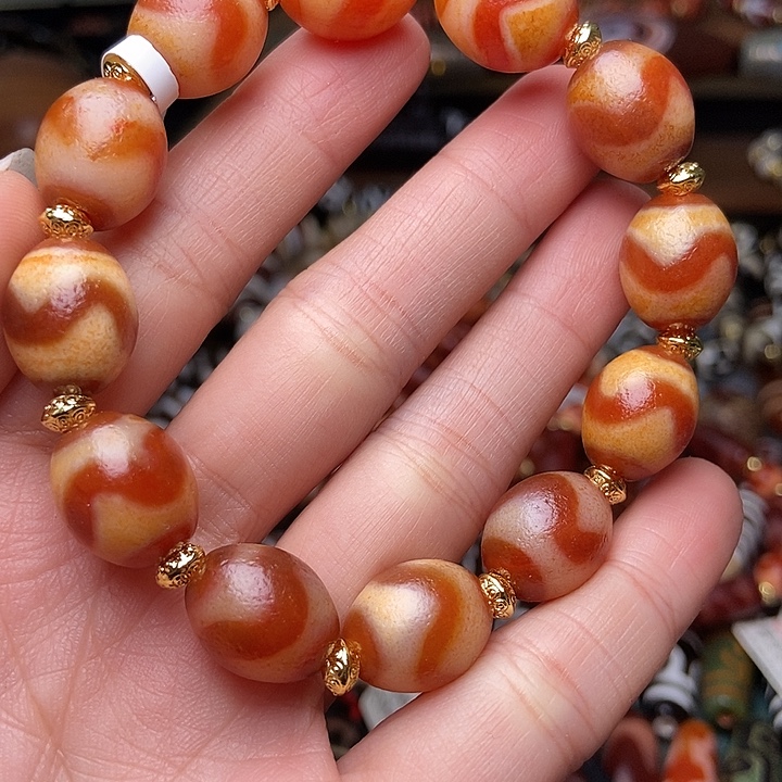 呀呀天珠手串一条2