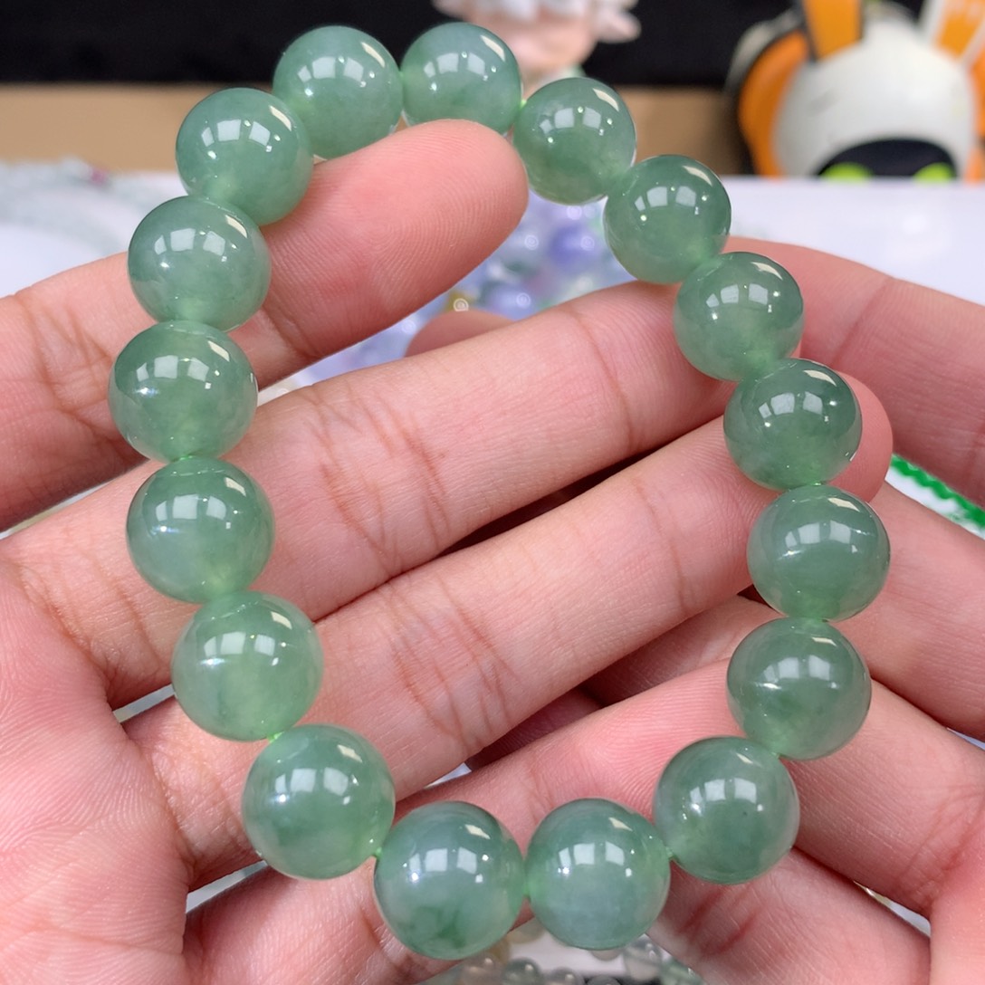 翡翠手链未镶嵌翡翠