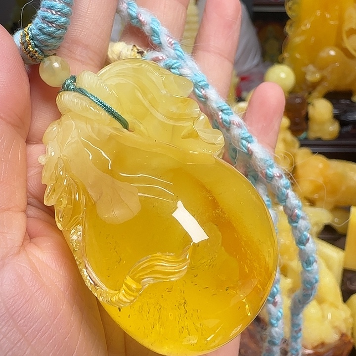 蜜蜡未镶嵌珠宝奇石